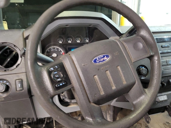 2011 Ford F-250 XL z VIN 1FTBF2B60BED05475, wystawiony jako IAAI lot #42841801 z przebiegiem 116 504 mil mil oraz . Historia ofert i sprzedaży dostępna na DreamBid. Obrazek 21.