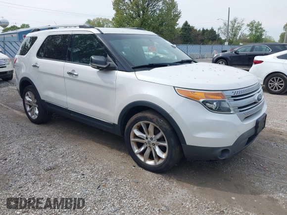 2011 Ford Explorer XLT with VIN 1FMHK8D80BGA67960, listed as a IAAI auction lot 42166438 with 203,200 mi miles and . Bid and sale history available at carsss.com. Image 1.