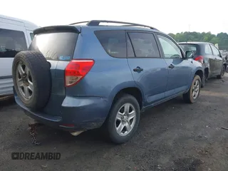 2006 Toyota RAV4 with VIN JTMZK33VX66002306, listed as a IAAI auction lot 42075057 with 271,662 mi miles. Bid and sale history available at carsss.com. Image 4.