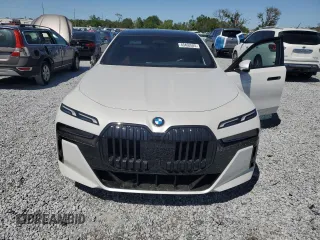 2023 BMW 7 Series 740i z VIN WBA23EH05PCN58157, wystawiony jako Copart lot #49460585 z przebiegiem Nie podano mil oraz Szkoda całkowita • Salvage title. Historia ofert i sprzedaży dostępna na DreamBid. Obrazek 5.