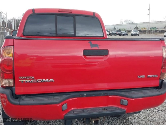 2007 Toyota Tacoma with VIN 5TELU42N87Z407480, listed as a IAAI auction lot 41740679 with 191,995 mi miles. Bid and sale history available at carsss.com. Image 16.