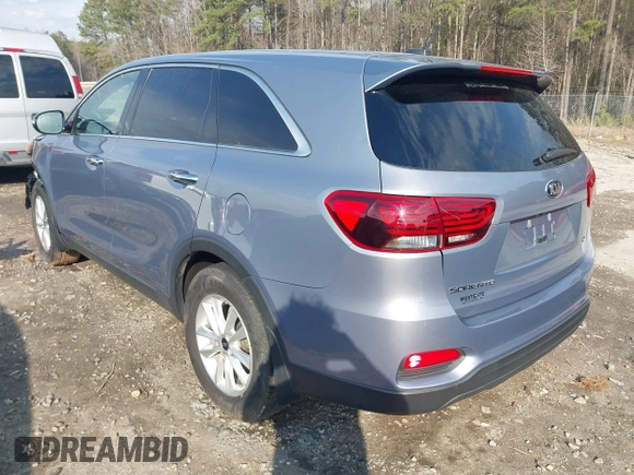 2020 Kia Sorento L with VIN 5XYPG4A36LG638763, listed as a IAAI auction lot 41690638 with 137,466 mi miles. Bid and sale history available at carsss.com. Image 3.