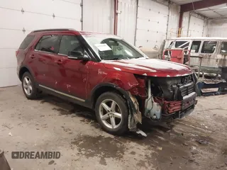 2017 Ford Explorer XLT with VIN 1FM5K8D84HGC53335, listed as a IAAI auction lot 41513481 with 176,107 mi miles and . Bid and sale history available at carsss.com. Image 1.