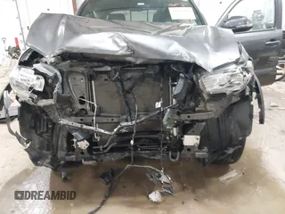 2021 Toyota Tacoma SR z VIN 5TFCZ5AN1MX268854, wystawiony jako IAAI lot #41608266 z przebiegiem 45 823 mil mil oraz . Historia ofert i sprzedaży dostępna na DreamBid. Obrazek 6.