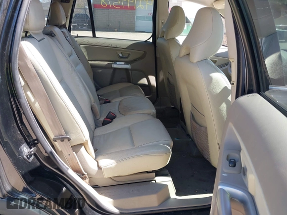 2006 Volvo XC90 2.5L Turbo with VIN YV4CY592361303569, listed as a IAAI auction lot 42149578 with 107,911 mi miles. Bid and sale history available at carsss.com. Image 8.