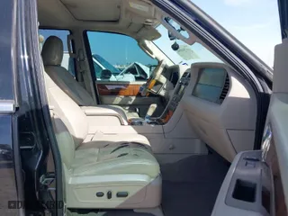2013 Lincoln Navigator with VIN 5LMJJ2H5XDEL09294, listed as a IAAI auction lot 41794866 with 184,288 mi miles. Bid and sale history available at carsss.com. Image 5.