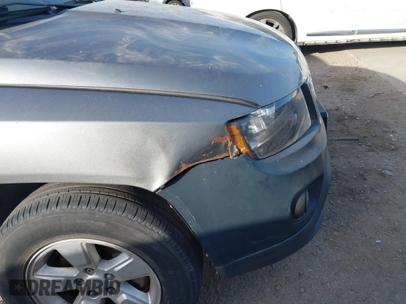 2014 Jeep Compass Sport with VIN 1C4NJCBA6ED620698, listed as a IAAI auction lot 41852056 with 193,085 mi miles and . Bid and sale history available at DreamBid. Image 6.