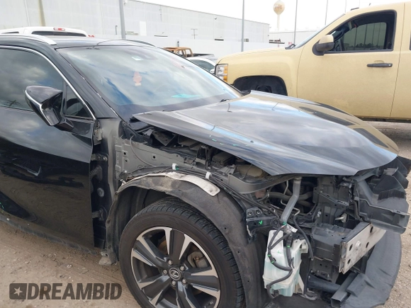 2019 Lexus UX 200 z VIN JTHY3JBH4K2006358, wystawiony jako IAAI lot #41541846 z przebiegiem 120 809 mil mil oraz . Historia ofert i sprzedaży dostępna na DreamBid. Obrazek 19.