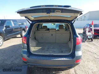 2007 Hyundai Santa Fe GLS with VIN 5NMSG13D17H105827, listed as a IAAI auction lot 41716833 with 231,857 mi miles. Bid and sale history available at carsss.com. Image 12.