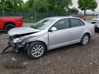 2010 Volkswagen Jetta Limited Edition с VIN 3VWAZ7AJ3AM094221, выставлен на аукционе Copart как лот 57469665 с пробегом 135 265 миль миль и Списание • Salvage title. История ставок и продаж доступна на DreamBid. Изображение 1.
