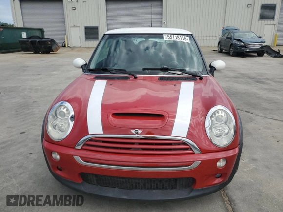 2006 MINI Hardtop S z VIN WMWRE33586TJ35233, wystawiony jako Copart lot #55118115 z przebiegiem 126 066 mil mil oraz Szkoda całkowita • Salvage title. Historia ofert i sprzedaży dostępna na DreamBid. Obrazek 5.