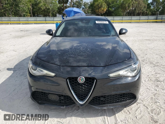 2017 Alfa Romeo Giulia Ti z VIN ZARFAECN4H7545588, wystawiony jako Copart lot #54086015 z przebiegiem 125 665 mil mil oraz Czysty tytuł • Clean title. Historia ofert i sprzedaży dostępna na DreamBid. Obrazek 5.