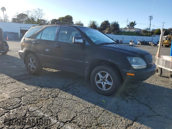 1999 Lexus RX 300 Luxury SUV with VIN JT6HF10UXX0090804, listed as a Copart auction lot 44779775 with 203,677 mi miles and Clean Title. Bid and sale history available at carsss.com. Image 4.