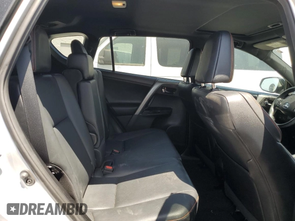 2016 Toyota RAV4 SE z VIN 2T3JFREV5GW499752, wystawiony jako Copart lot #62032045 z przebiegiem 77 711 mil mil oraz Szkoda całkowita • Salvage title. Historia ofert i sprzedaży dostępna na DreamBid. Obrazek 10.