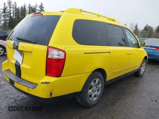 2008 Kia Sedona LX with VIN KNDMB233986206827, listed as a IAAI auction lot 41494022 with 365,699 mi miles. Bid and sale history available at carsss.com. Image 4.