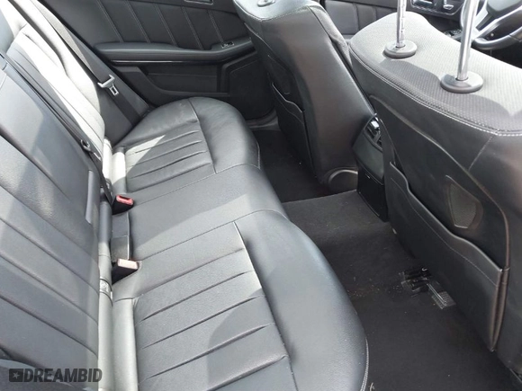 2016 Mercedes-Benz E-Class E 350 Luxury with VIN WDDHF8JB2GB245824, listed as a IAAI auction lot 41812733 with 1 mi miles. Bid and sale history available at carsss.com. Image 8.