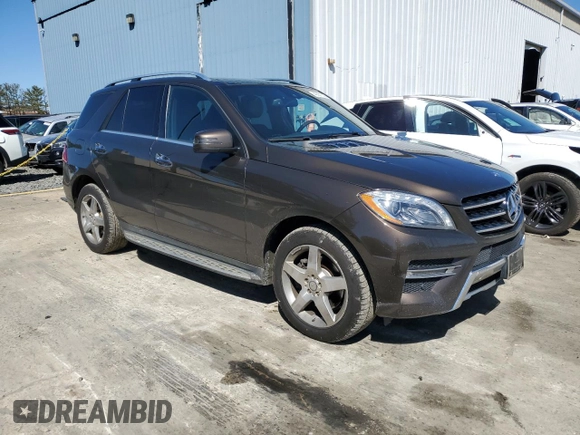 2015 Mercedes-Benz M 400 with VIN 4JGDA5GB7FA502618, listed as a Copart auction lot 49651335 with 141,495 mi miles and Clean Title. Bid and sale history available at DreamBid. Image 4.