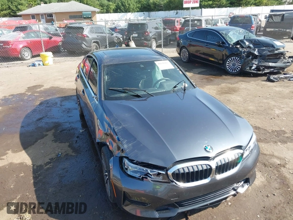 2022 BMW 3 Series 330i xDrive z VIN 3MW5R7J07N8C64295, wystawiony jako IAAI lot #40148967 z przebiegiem 25 356 mil mil oraz . Historia ofert i sprzedaży dostępna na DreamBid. Obrazek 6.