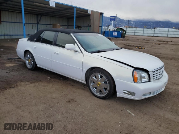 2004 Cadillac DeVille DTS z VIN 1G6KF57944U122824, wystawiony jako Copart lot #86147994 z przebiegiem 118 156 mil mil oraz Szkody całkowita. Historia ofert i sprzedaży dostępna na DreamBid. Obrazek 4.