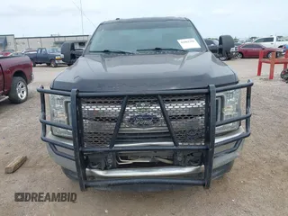 2017 Ford Super Duty F-250 SRW Lariat with VIN 1FT7W2BT0HEF27194, listed as a IAAI auction lot 42061350 with 206,679 mi miles. Bid and sale history available at carsss.com. Image 12.