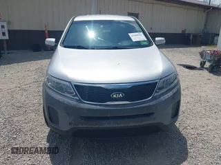 2015 Kia Sorento LX with VIN 5XYKTCA62FG568967, listed as a IAAI auction lot 42689942 with 215,430 mi miles and . Bid and sale history available at DreamBid. Image 12.