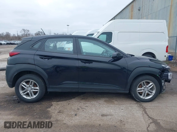 2021 Hyundai Kona SE z VIN KM8K1CAA8MU738427, wystawiony jako IAAI lot #41898475 z przebiegiem 53 112 mil mil oraz . Historia ofert i sprzedaży dostępna na DreamBid. Obrazek 13.