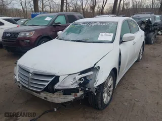 2013 Hyundai Genesis 3.8L with VIN KMHGC4DD9DU246579, listed as a IAAI auction lot 41458081 with 172,873 mi miles. Bid and sale history available at carsss.com. Image 18.