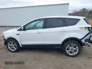2019 Ford Escape SE z VIN 1FMCU0GD4KUC35521, wystawiony jako IAAI lot #42066188 z przebiegiem 114 712 mil mil oraz . Historia ofert i sprzedaży dostępna na DreamBid. Obrazek 15.