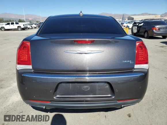 2017 Chrysler 300 C z VIN 2C3CCAEG0HH585755, wystawiony jako Copart lot #45347695 z przebiegiem 80 846 mil mil oraz Czysty tytuł • Clean title. Historia ofert i sprzedaży dostępna na DreamBid. Obrazek 7.