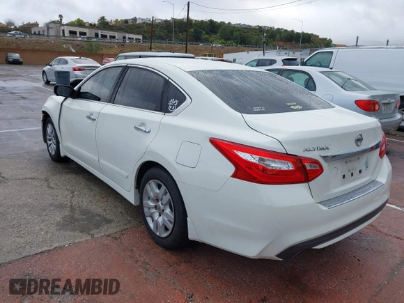 2016 Nissan Altima SL with VIN 1N4AL3AP2GC278602, listed as a IAAI auction lot 41511721 with 148,711 mi miles and . Bid and sale history available at carsss.com. Image 3.