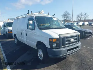 2014 Ford E-Series Commercial z VIN 1FDNE2EL1EDA44932, wystawiony jako IAAI lot #41888026 z przebiegiem 137 230 mil mil oraz . Historia ofert i sprzedaży dostępna na DreamBid. Obrazek 1.
