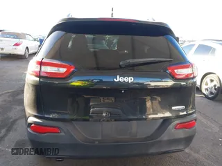 2015 Jeep Cherokee Latitude with VIN 1C4PJLCB7FW632624, listed as a IAAI auction lot 41413648 with 110,274 mi miles. Bid and sale history available at carsss.com. Image 15.