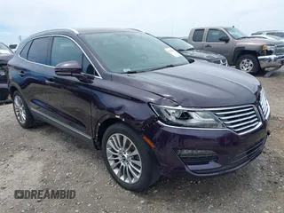 2015 Lincoln MKC z VIN 5LMCJ1A92FUJ20521, wystawiony jako IAAI lot #42313861 z przebiegiem 79 009 mil mil oraz . Historia ofert i sprzedaży dostępna na DreamBid. Obrazek 1.