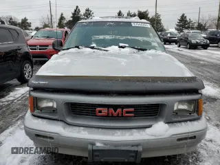 1996 GMC Sonoma with VIN 1GTCS1446T8505797, listed as a Copart auction lot 87644265 with 171,790 mi miles and Salvage Title. Bid and sale history available at carsss.com. Image 5.