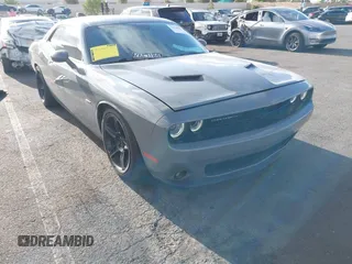 2018 Dodge Challenger R/T z VIN 2C3CDZBT4JH326303, wystawiony jako IAAI lot #42248982 z przebiegiem 103 066 mil mil oraz . Historia ofert i sprzedaży dostępna na DreamBid. Obrazek 1.