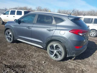 2017 Hyundai Tucson Limited z VIN KM8J3CA29HU408462, wystawiony jako IAAI lot #41674082 z przebiegiem 92 682 mil mil oraz . Historia ofert i sprzedaży dostępna na DreamBid. Obrazek 3.