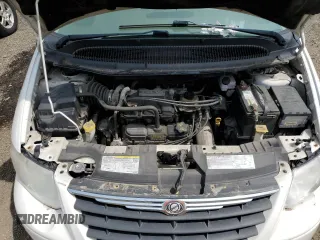 2005 Chrysler Town & Country LX with VIN 2C4GP44R15R450232, listed as a Copart auction lot 53623915 with 57,372 mi miles and Salvage Title. Bid and sale history available at carsss.com. Image 13.