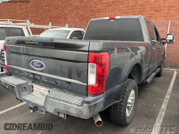 2019 Ford F-250 XL with VIN 1FT7W2B60KEG04440, listed as a IAAI auction lot 42816839 with 53,961 mi miles and . Bid and sale history available at DreamBid. Image 13.