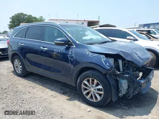 2016 Kia Sorento LX with VIN 5XYPG4A50GG011189, listed as a IAAI auction lot 39441270 with 216,890 mi miles. Bid and sale history available at carsss.com. Image 1.