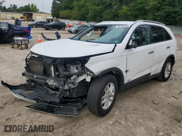 2015 Kia Sorento LX z VIN 5XYKTCA68FG636883, wystawiony jako Copart lot #58706905 z przebiegiem 105 147 mil mil oraz Szkoda całkowita • Salvage title. Historia ofert i sprzedaży dostępna na DreamBid. Obrazek 1.