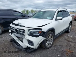 2021 Mercedes-Benz GLB 250 с VIN W1N4M4GB1MW091148, выставлен на аукционе IAAI как лот 42251648 с пробегом 67 415 миль миль и . История ставок и продаж доступна на DreamBid. Изображение 2.