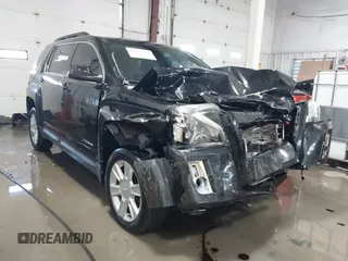 2011 GMC Terrain SLT-1 z VIN 2CTFLUE56B6219735, wystawiony jako IAAI lot #41552328 z przebiegiem 134 837 mil mil oraz . Historia ofert i sprzedaży dostępna na DreamBid. Obrazek 1.