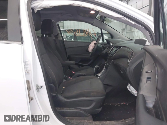 2017 Chevrolet Trax LT z VIN 3GNCJPSB2HL285128, wystawiony jako IAAI lot #41861638 z przebiegiem 129 748 mil mil oraz . Historia ofert i sprzedaży dostępna na DreamBid. Obrazek 5.