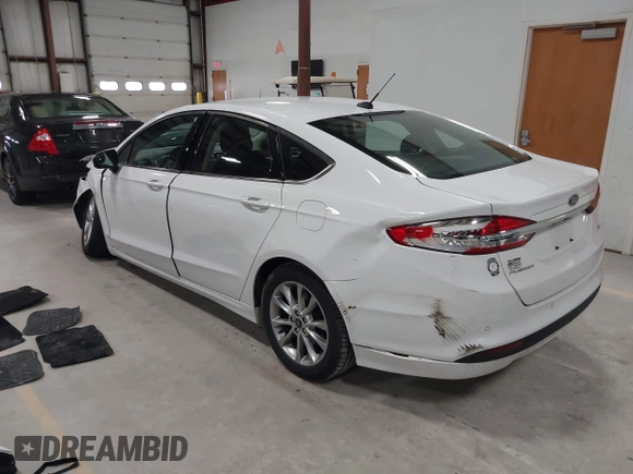 2017 Ford Fusion SE with VIN 3FA6P0H7XHR355914, listed as a IAAI auction lot 41983458 with 118,403 mi miles. Bid and sale history available at carsss.com. Image 3.