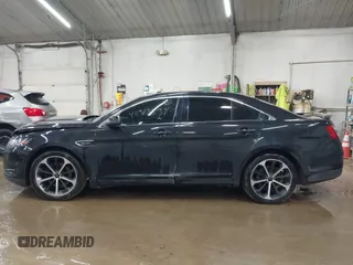 2015 Ford Taurus SHO с VIN 1FAHP2KT7FG188362, выставлен на аукционе IAAI как лот 42313534 с пробегом 88 415 миль миль и . История ставок и продаж доступна на DreamBid. Изображение 14.