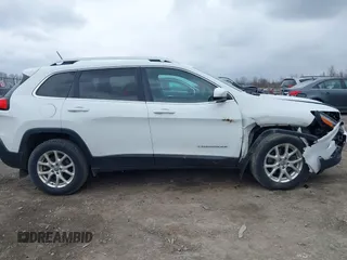 2017 Jeep Cherokee Latitude with VIN 1C4PJMCB3HW530794, listed as a IAAI auction lot 41854670 with 103,798 mi miles. Bid and sale history available at carsss.com. Image 13.