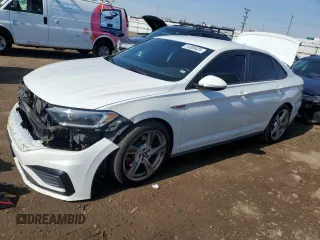 2020 Volkswagen Jetta GLI S z VIN 3VW6T7BUXLM089827, wystawiony jako Copart lot #54309425 z przebiegiem 69 567 mil mil oraz Szkoda całkowita • Salvage title. Historia ofert i sprzedaży dostępna na DreamBid. Obrazek 1.