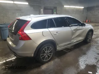 2016 Volvo V60 Cross Country T5 with VIN YV4612HK6G1008209, listed as a Copart auction lot 86145584 with 180,340 mi miles and Salvage Title. Bid and sale history available at carsss.com. Image 3.
