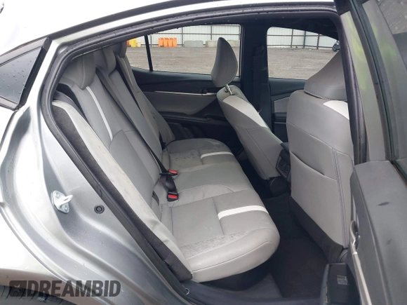 2025 Toyota Camry LE z VIN 4T1DAACK5SU527380, wystawiony jako IAAI lot #42116438 z przebiegiem 4 917 mil mil oraz . Historia ofert i sprzedaży dostępna na DreamBid. Obrazek 8.