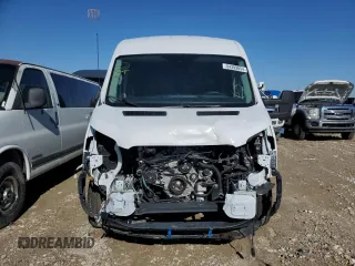 2024 Ford Transit Cargo with VIN 1FTBR1C82RKA03876, listed as a Copart auction lot 84399854 with 8,073 mi miles and Salvage Title. Bid and sale history available at DreamBid. Image 5.